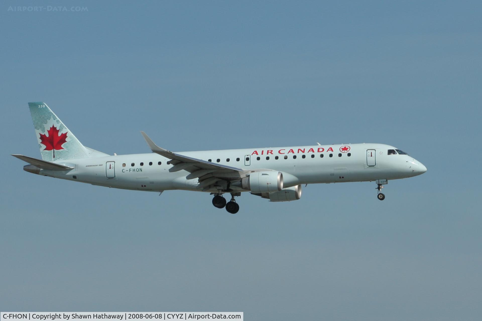 C-FHON, 2007 Embraer 190AR (ERJ-190-100IGW) C/N 19000097, Landing Runway 32 (Canon XT, 70-300mm)