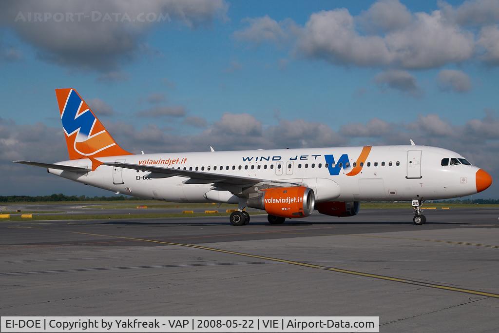 EI-DOE, Airbus A320-211 C/N 215, Windjet Airbus 320