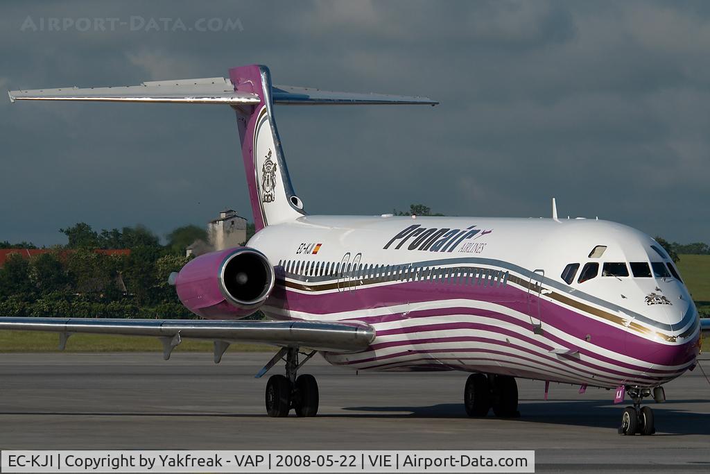 EC-KJI, 1990 McDonnell Douglas MD-87 (DC-9-87) C/N 49836, Pronair MD87