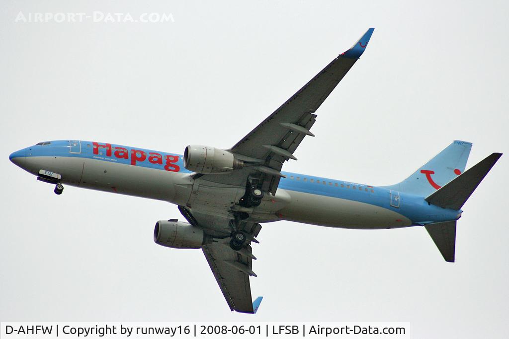 D-AHFW, 2001 Boeing 737-8K5 C/N 30882, Yellow Cab landing on rwy 34