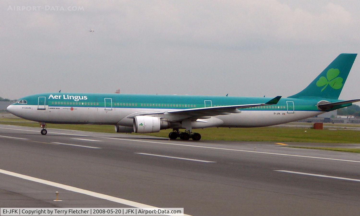 EI-JFK, 1995 Airbus A330-301 C/N 086, Aer Lingus A330 lands next to my flight at New York JFK