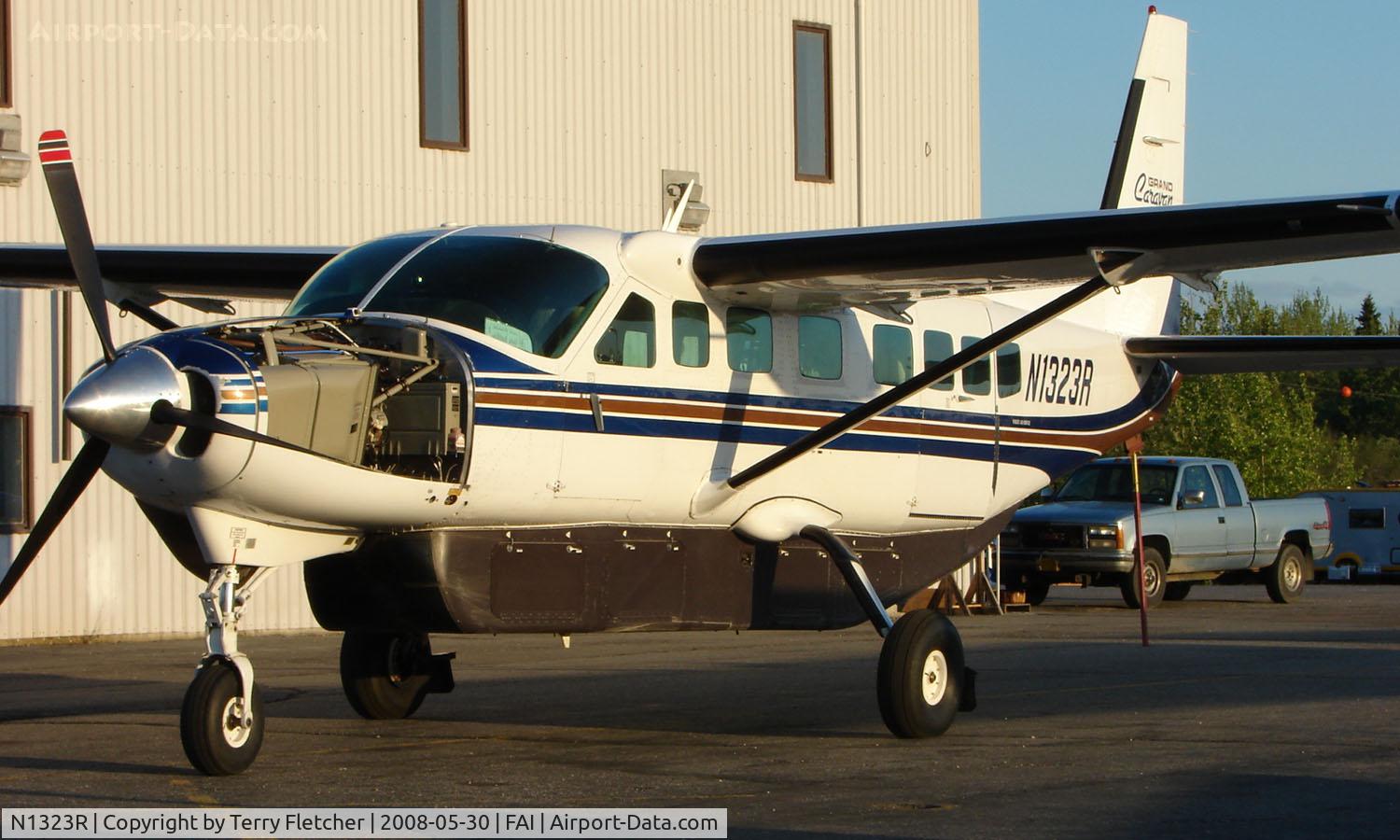 N1323R, 1999 Cessna 208B C/N 208B0745, Cessna 208B of Wright Air services at the end of its workday