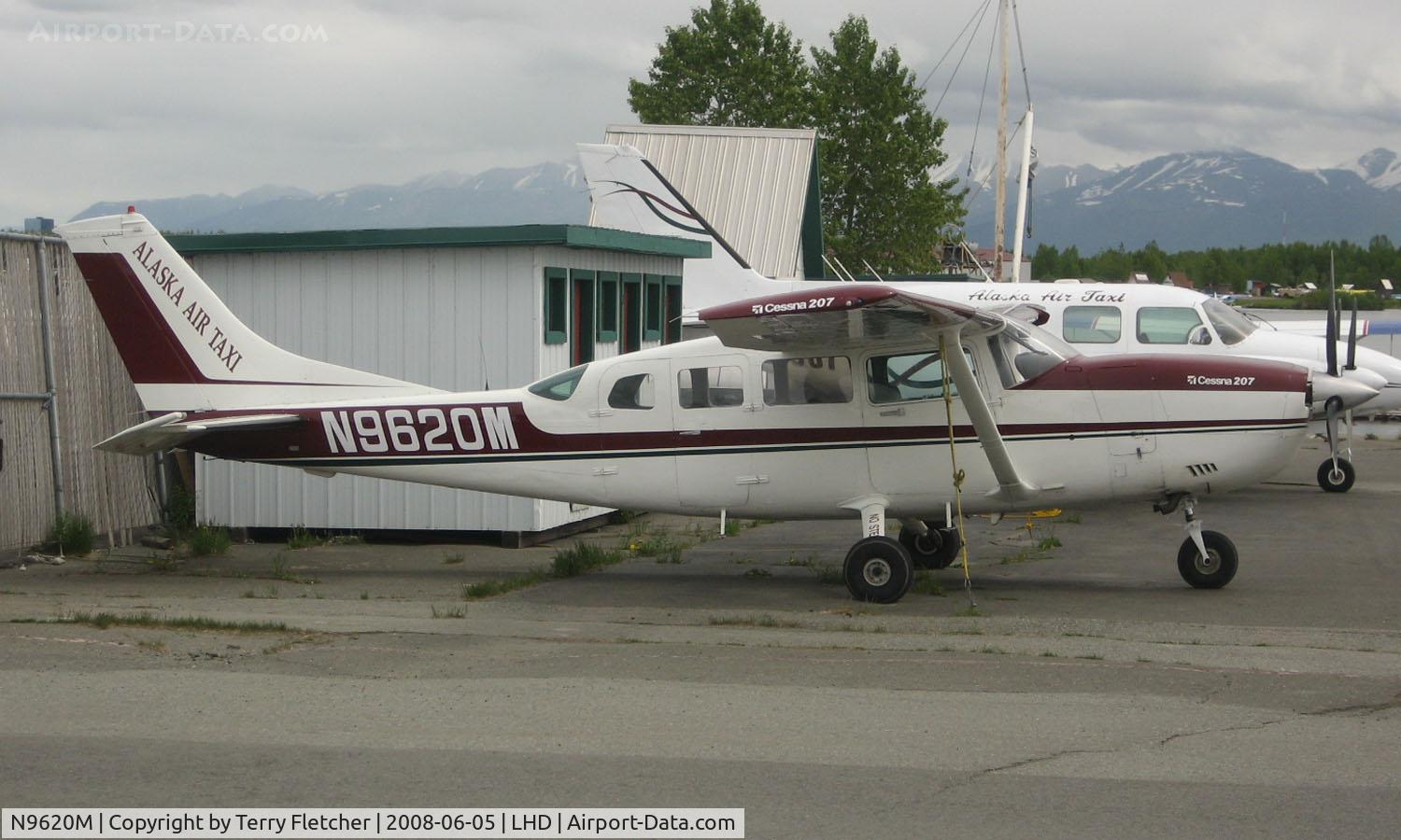 N9620M, 1981 Cessna 207A C/N 20700711, Cessna 207 of Alaska Air Taxi sits at is Lake Hood base