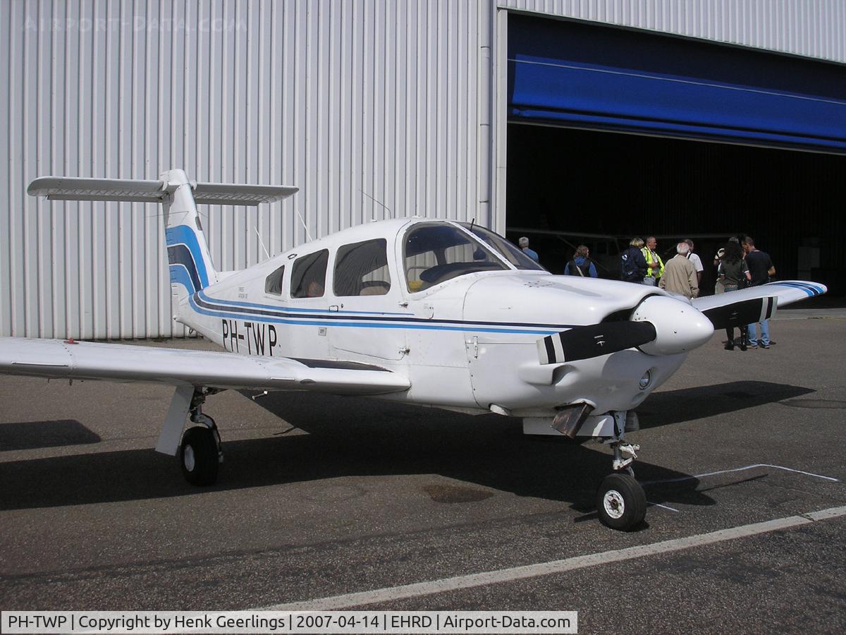 PH-TWP, Piper PA-28RT-201 Arrow IV C/N 28R-7918215, Rotterdam Airport