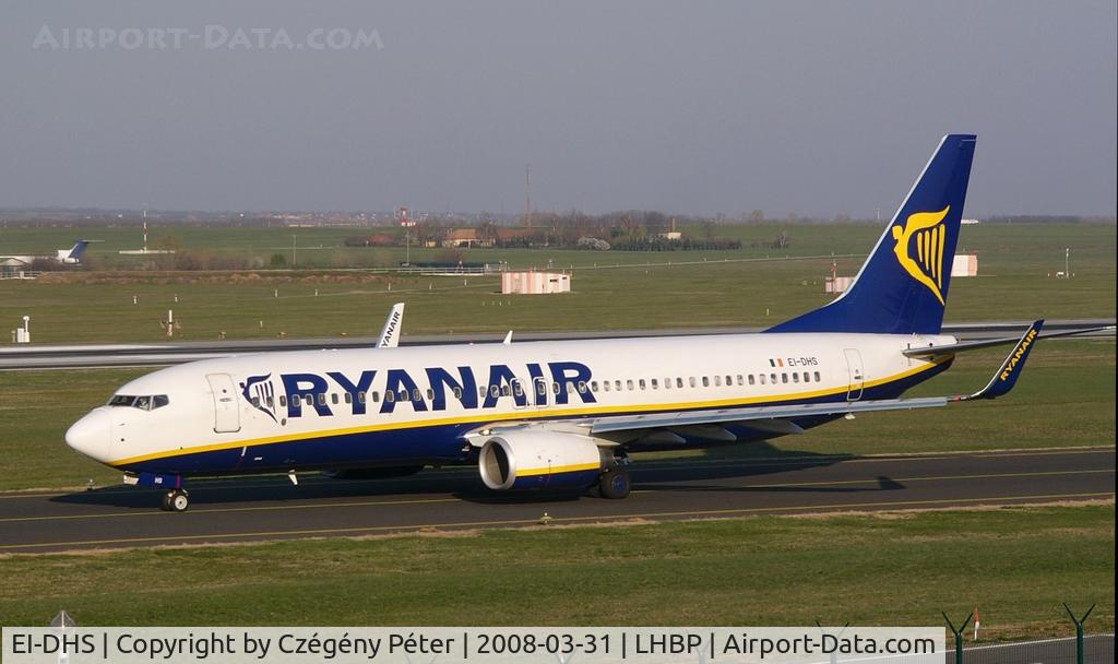 EI-DHS, 2005 Boeing 737-8AS(WL) C/N 33580, Taxiing to 13R threshold.