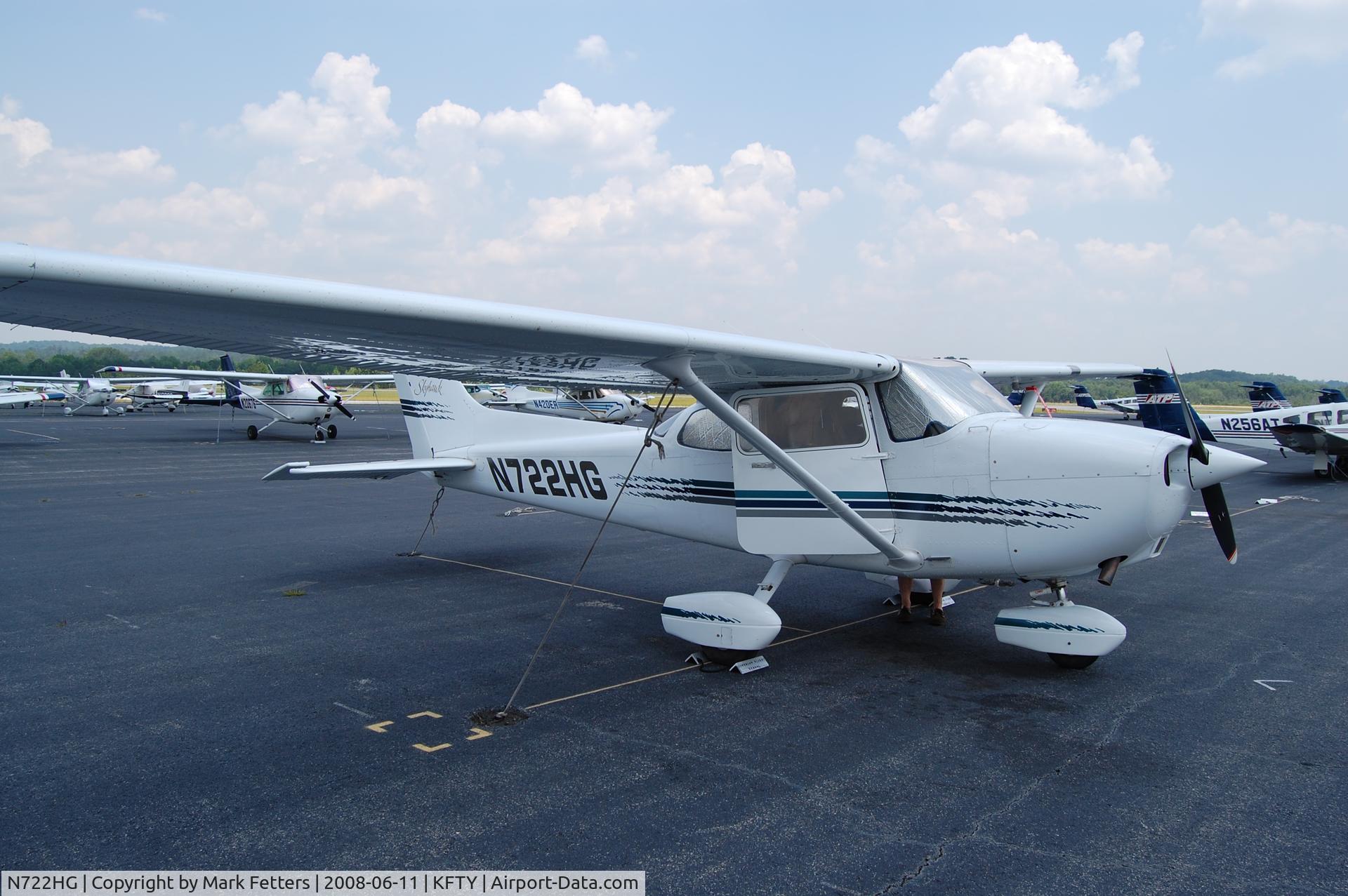 N722HG, 1998 Cessna 172R C/N 17280402, N722GH at KFTY