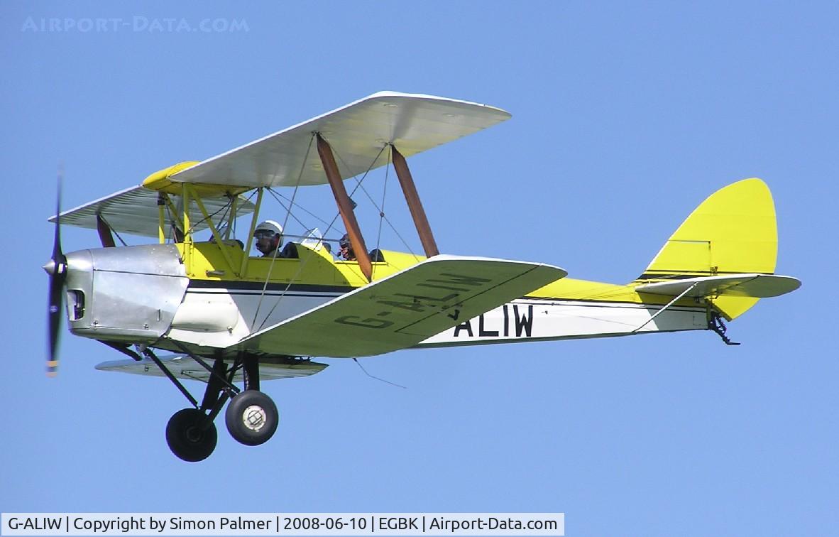 G-ALIW, 1938 De Havilland DH-82A Tiger Moth II C/N 82901, Based Tiger landing at Sywell