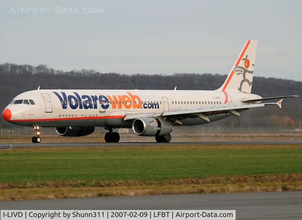 I-LIVD, 1998 Airbus A321-231 C/N 792, Landing rwy 20...