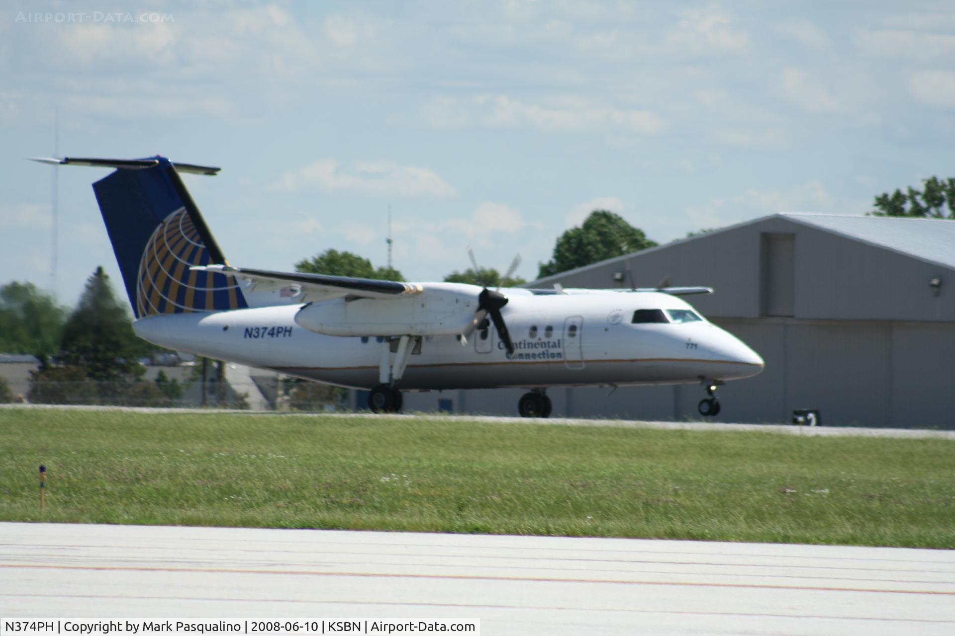 N374PH, 1999 Bombardier DHC-8-202 Dash 8 C/N 528, DHC-8-200