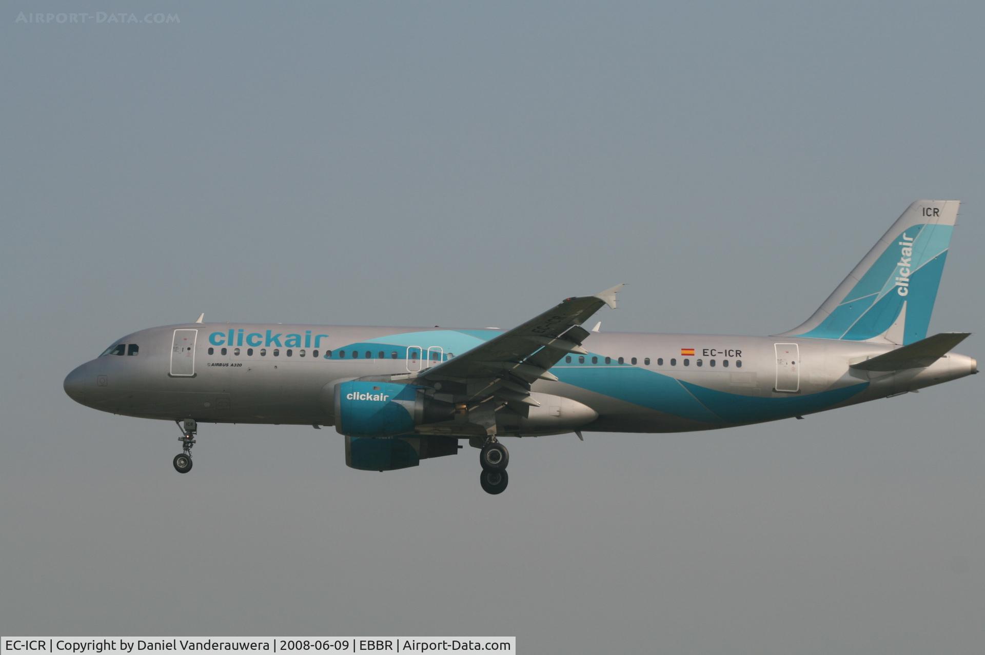 EC-ICR, 1991 Airbus A320-211 C/N 240, arrival of flight XG1241 to rwy 25L