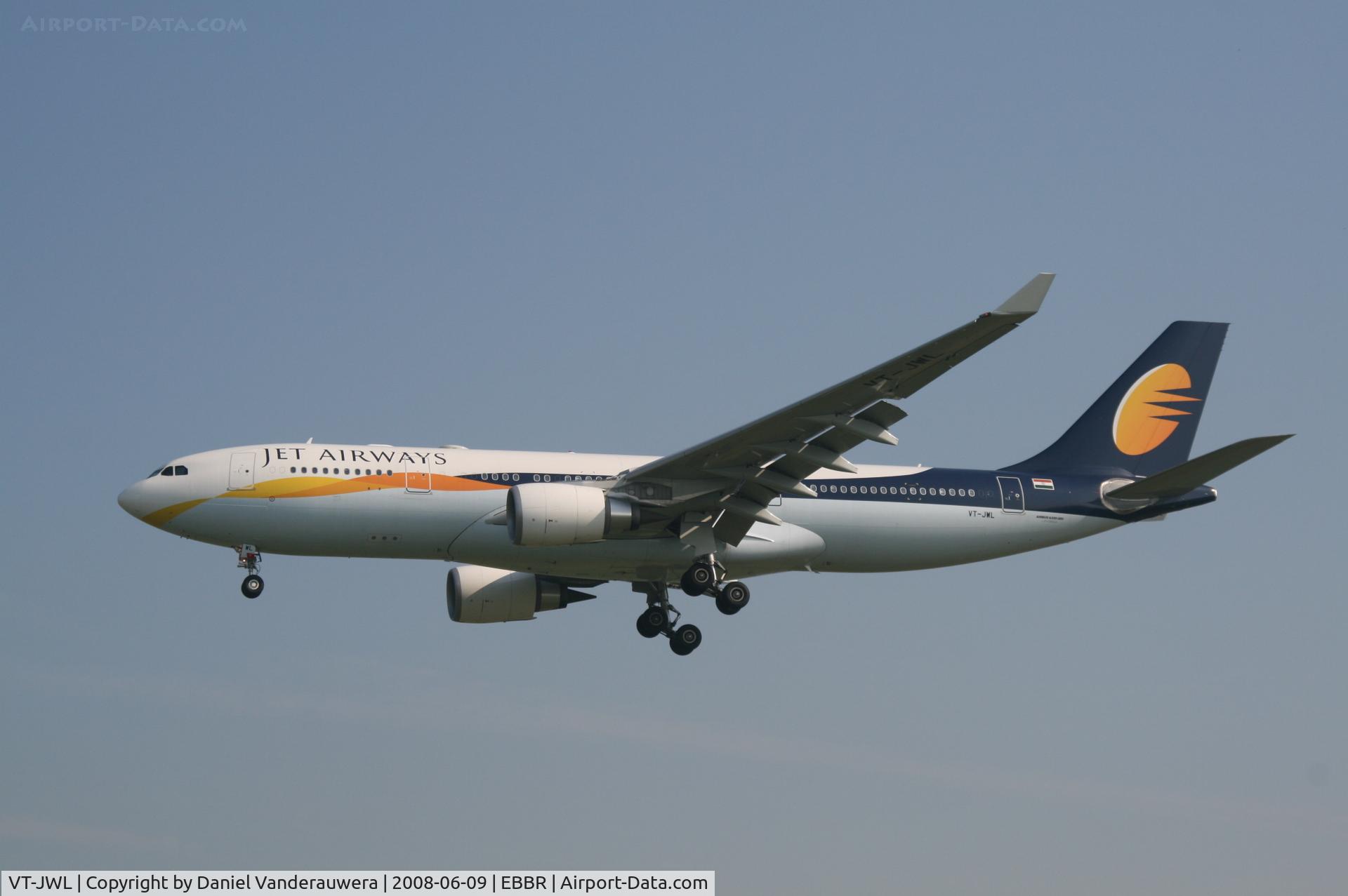 VT-JWL, 2008 Airbus A330-203 C/N 901, arrival of flight 9W225 to rwy 25L