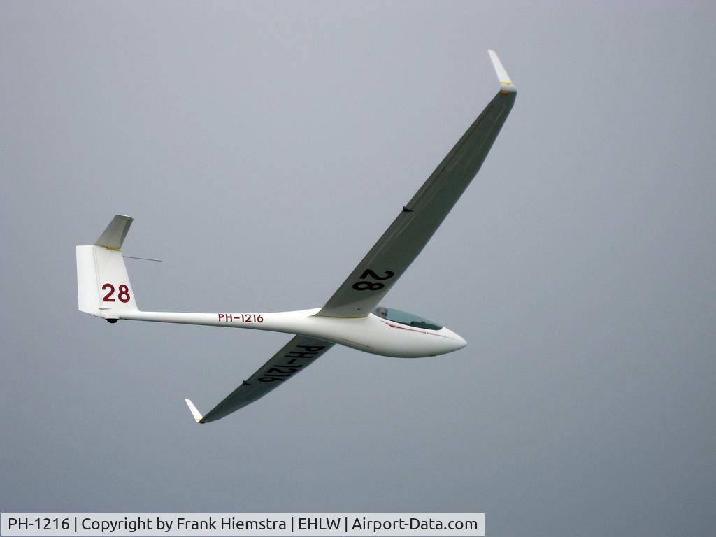 PH-1216, Schleicher ASW-28 C/N 28020, in flight