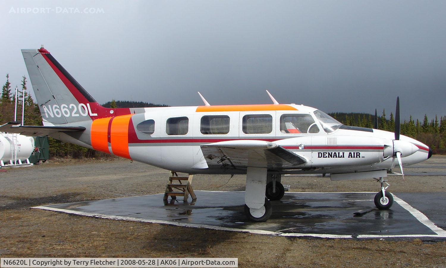 N6620L, 1969 Piper PA-31-310 Navajo C/N 31-554, Denali Air Pa-31-310 at home base in Alaska