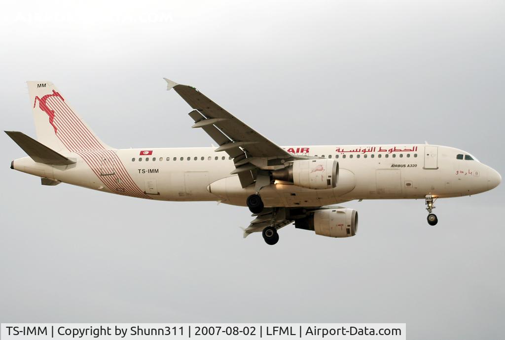 TS-IMM, 1999 Airbus A320-211 C/N 0975, Landing rwy 32R...