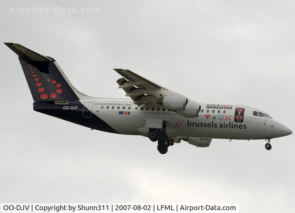 OO-DJV, 1996 British Aerospace Avro 146-RJ85 C/N E.2295, Landing rwy 32R with special c/s...