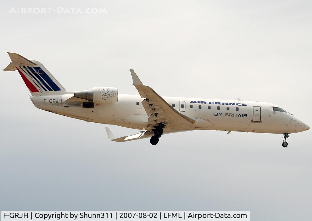 F-GRJH, 1997 Canadair CRJ-100ER (CL-600-2B19) C/N 7162, Landing rwy 32R with new titles...