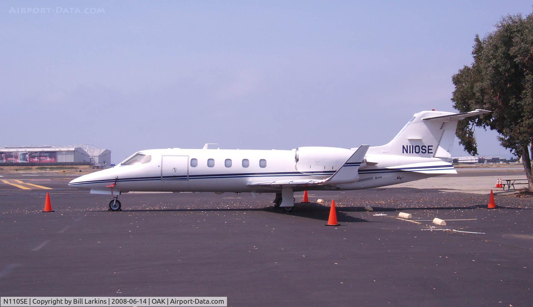 N110SE, 2000 Learjet 31A C/N 217, Oakland International