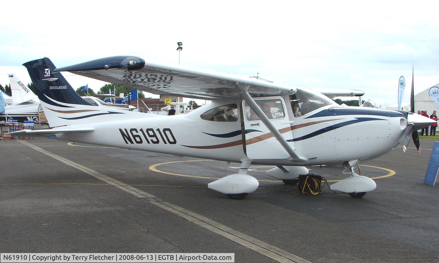 N61910, 2008 Cessna 182T Skylane C/N 18282059, Aircraft on static display at AeroExpo 2008 at Wycombe Air Park , Booker , United Kingdom