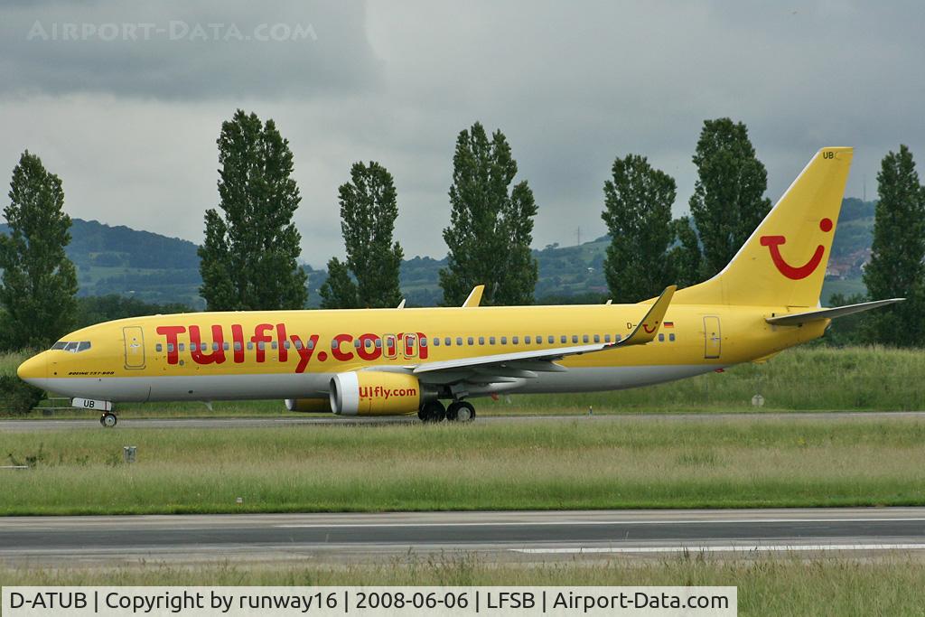 D-ATUB, 2007 Boeing 737-8K5 C/N 34692, taxi on bravo