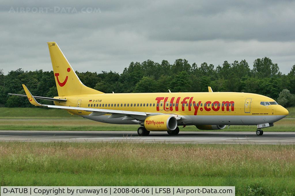 D-ATUB, 2007 Boeing 737-8K5 C/N 34692, Yellow Cab taking off rwy 16