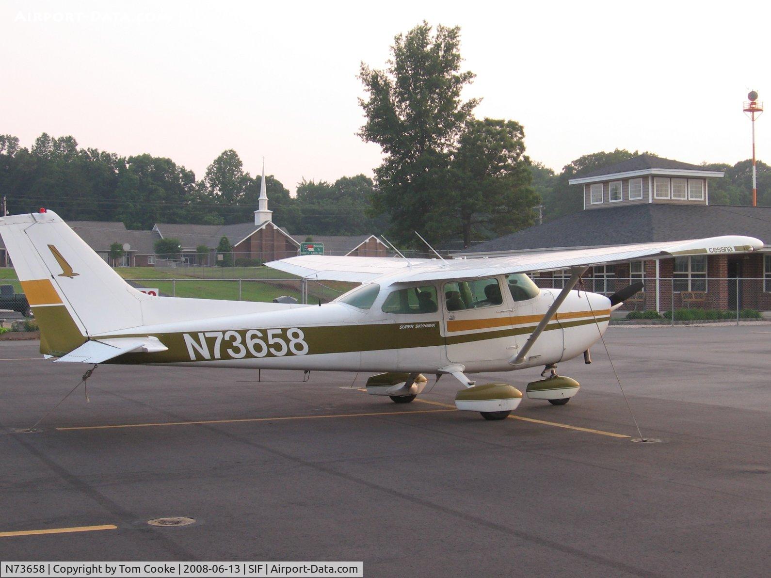 N73658, 1976 Cessna 172N C/N 17267595, Skyhawk