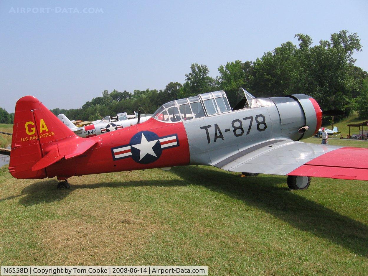 N6558D, 1943 Noorduyn AT-16 Harvard II C/N 66-2611, AT-6 at Steele Field, Walnut Cove NC