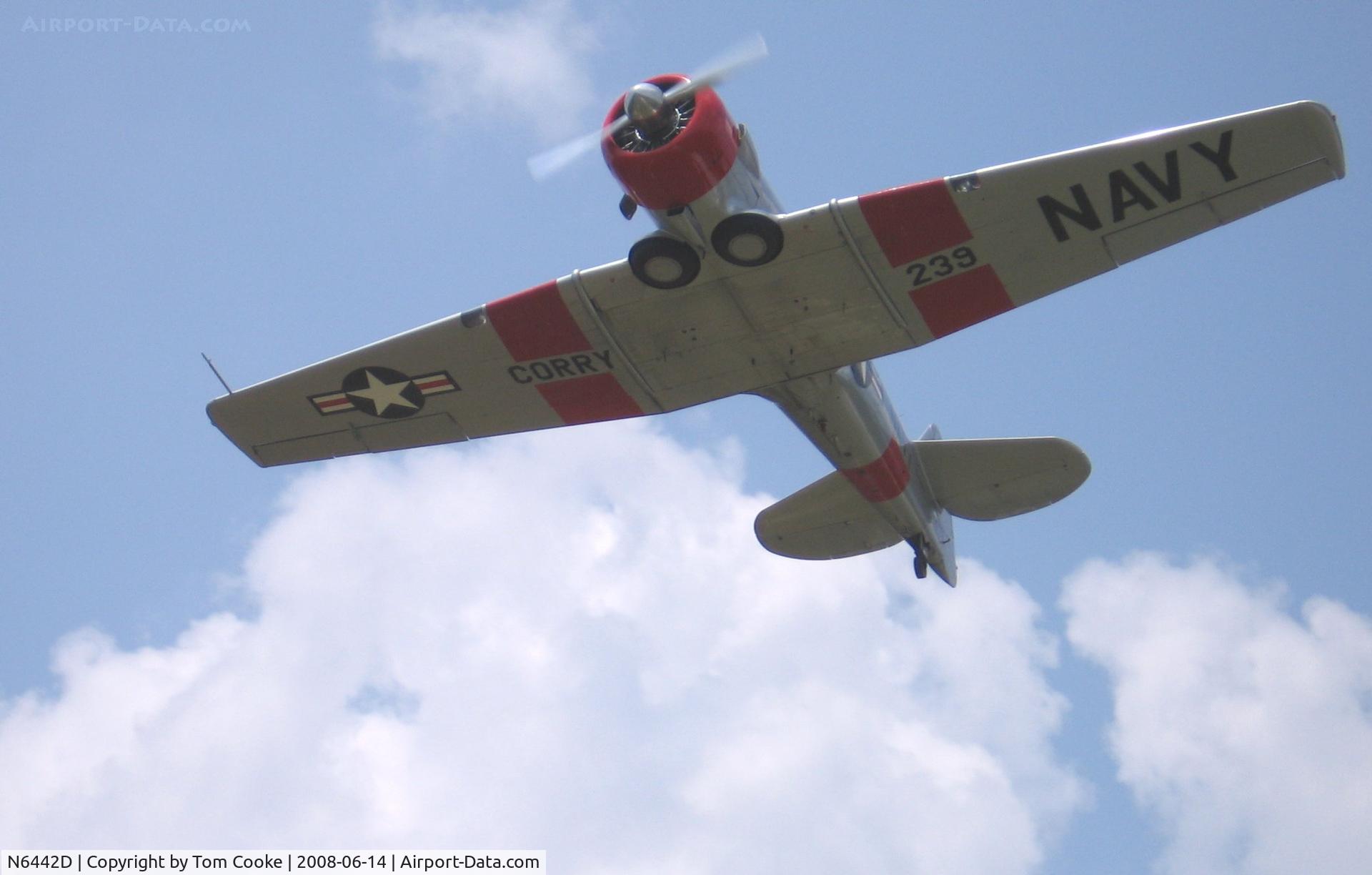 N6442D, 1959 North American SNJ-6 Texan C/N 121-43142, SNJ departing EAA Fly-In