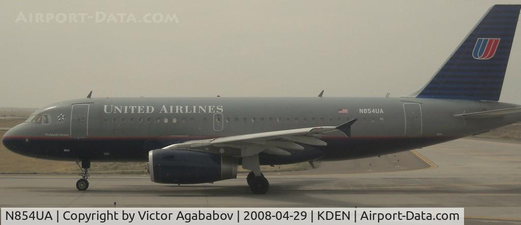N854UA, 2002 Airbus A319-131 C/N 1731, At Denver