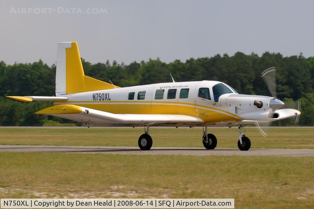 N750XL, 2004 Pacific Aerospace 750XL C/N 109, 2004 Pacific Aerospace Corporation LTD 750XL N750XL, owned by Skydive Suffolk Aviation LLC, taxiing to parking after taking up a group of skydivers.