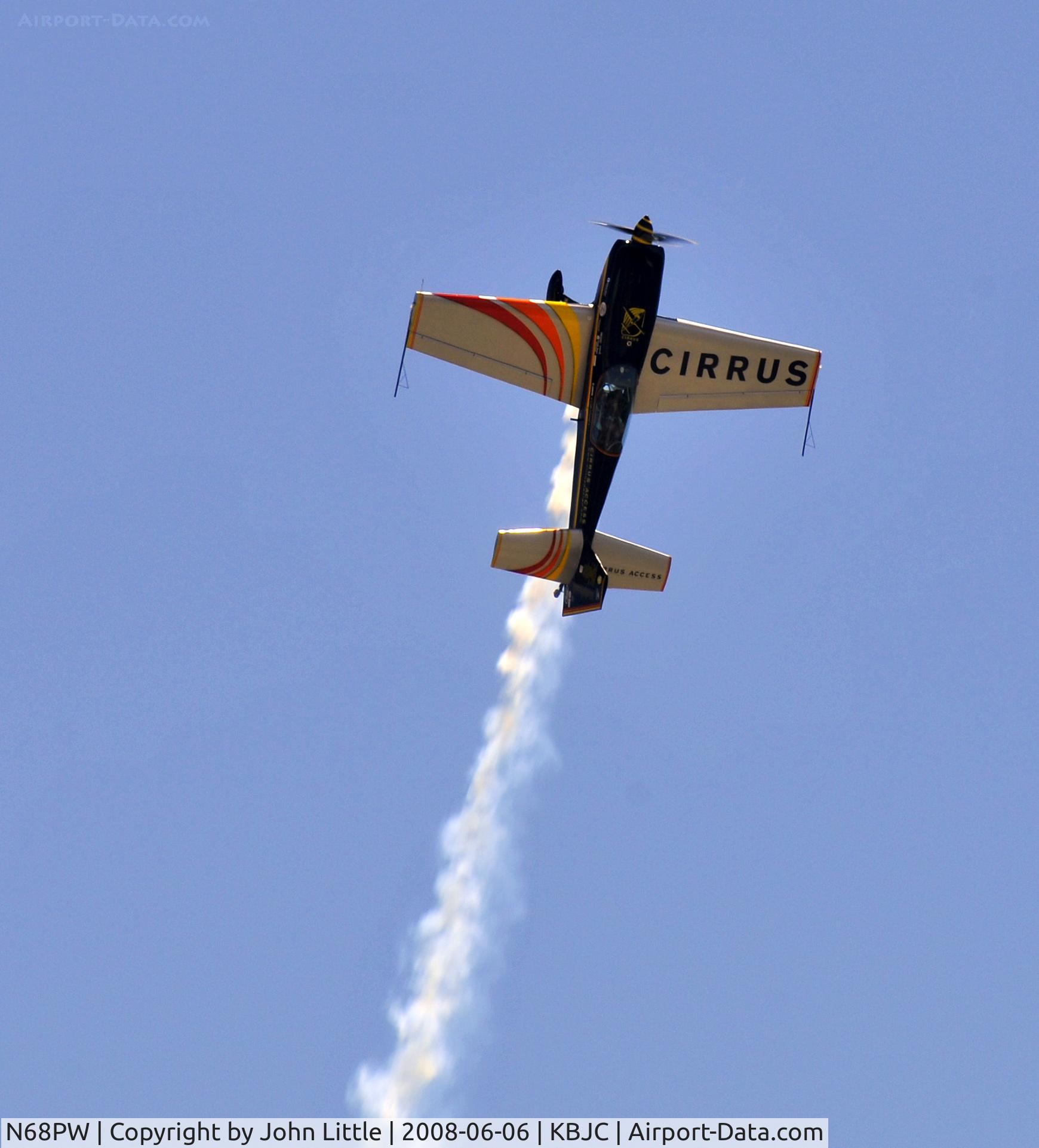 N68PW, Extra EA-300S C/N 030, Patty Wagstaff charging it up for the Open house