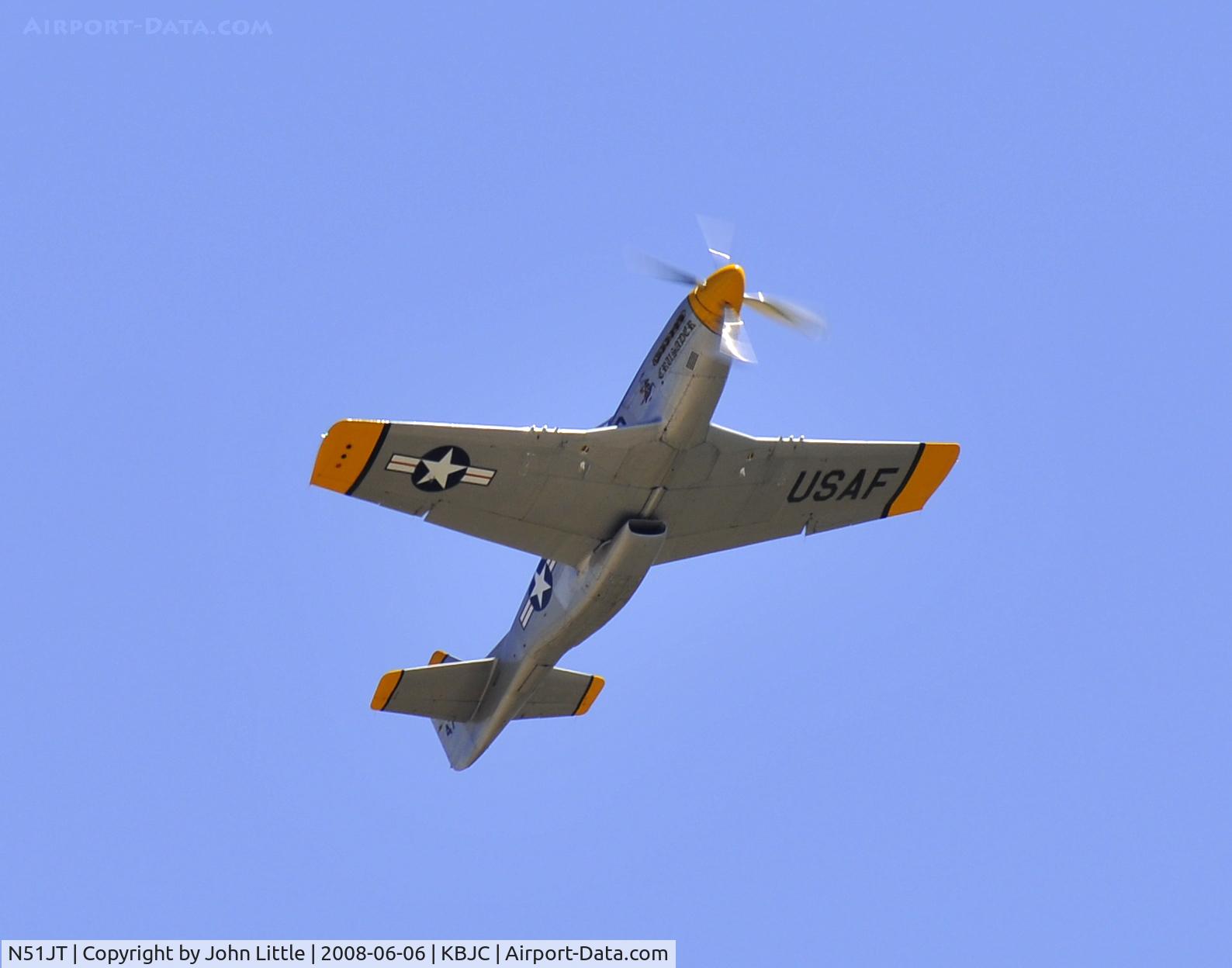 N51JT, 1946 North American P-51D Mustang C/N 122-41122 (44-74582), Lee doing a high quick climb in Joes Mustang