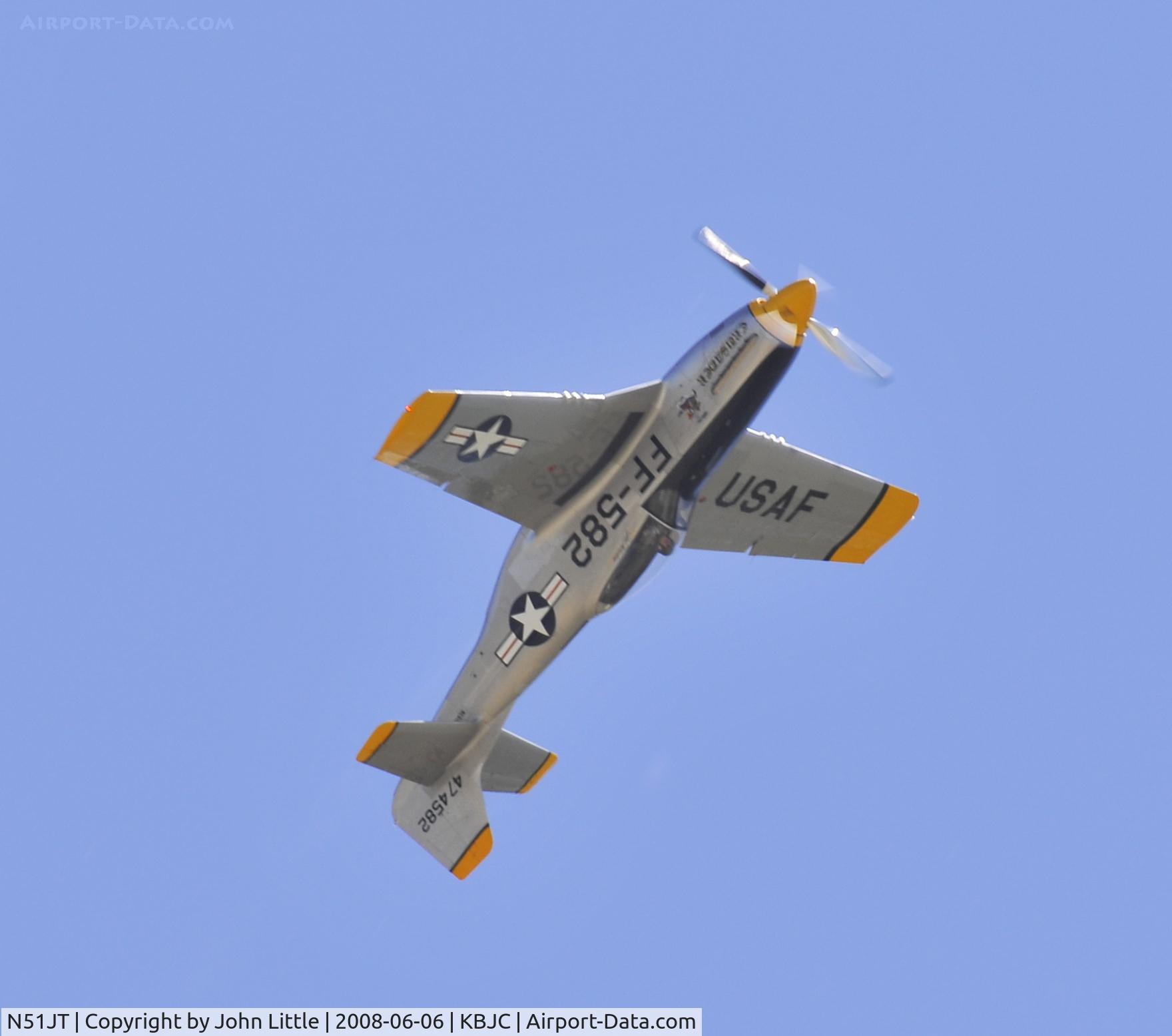 N51JT, 1946 North American P-51D Mustang C/N 122-41122 (44-74582), Lee doing a climbing aileron roll in Joes P-51