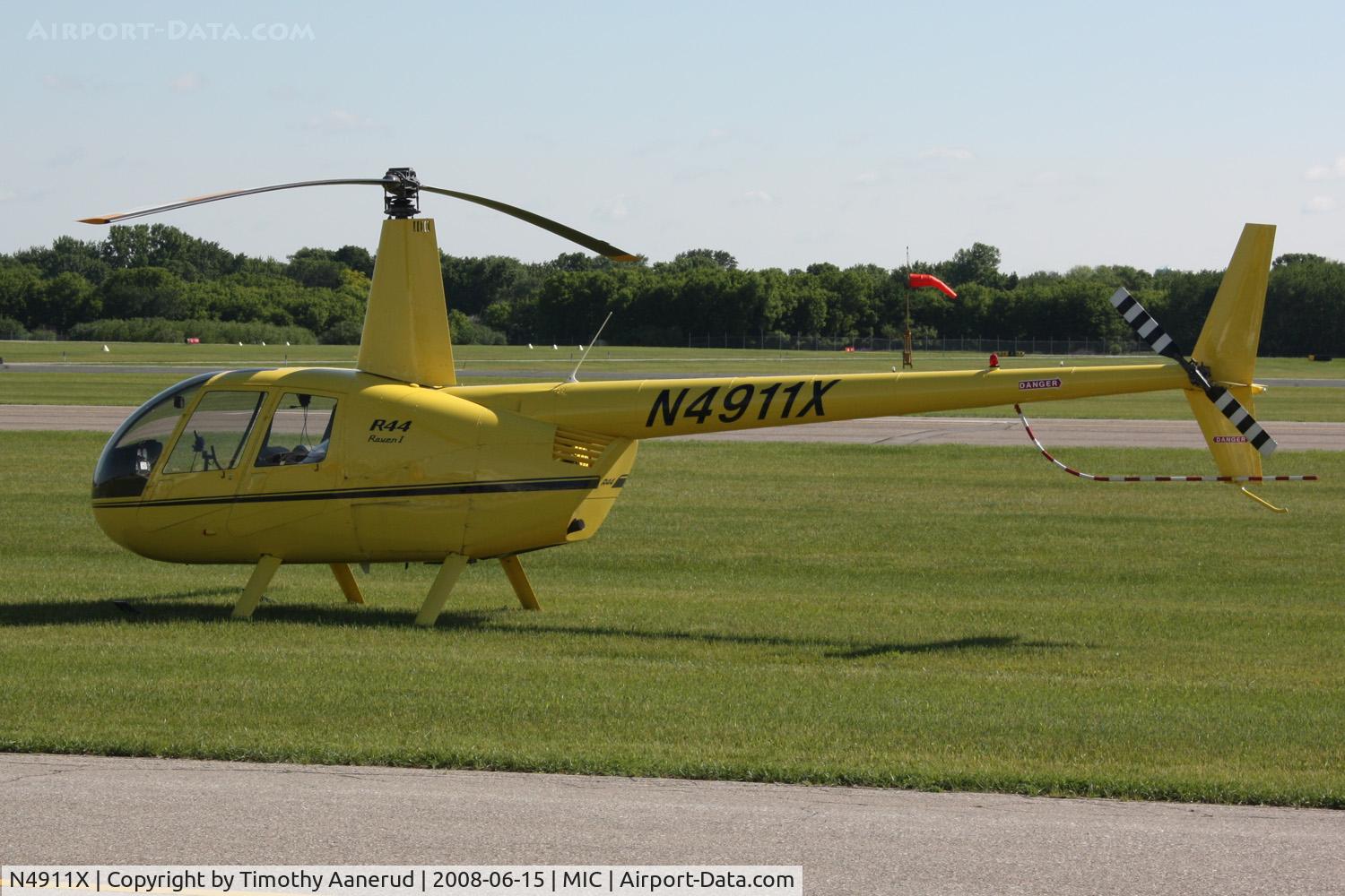 N4911X, 2006 Robinson R44 C/N 1675, Crystal Airport Open House 2008, helicopter rides duty
