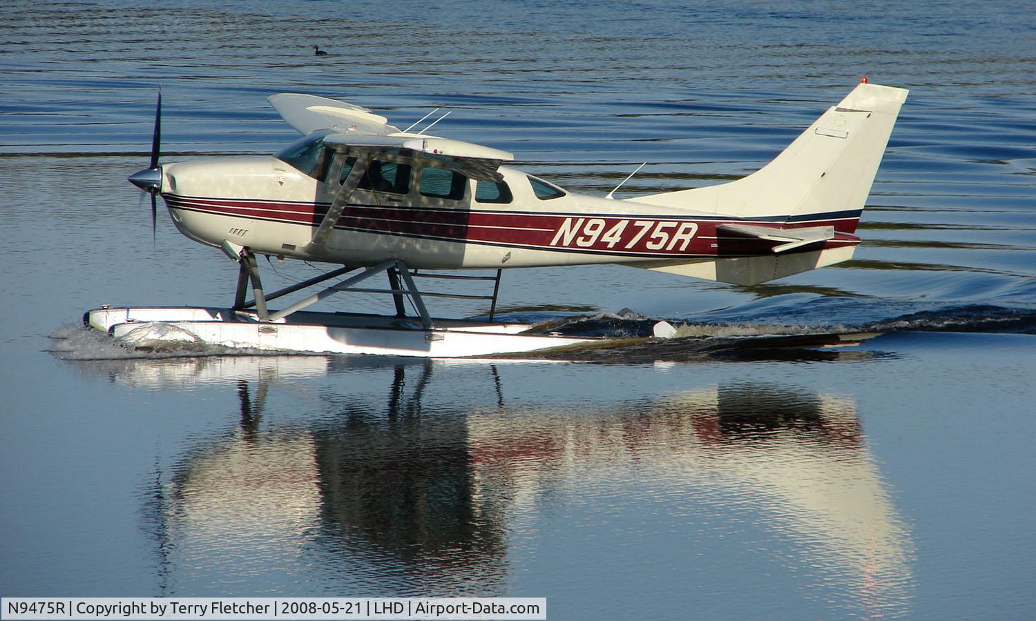 N9475R, 1985 Cessna TU206G Turbo Stationair Turbo Stationair C/N U20606872, Cessna TU206G about to depart Lake Hood