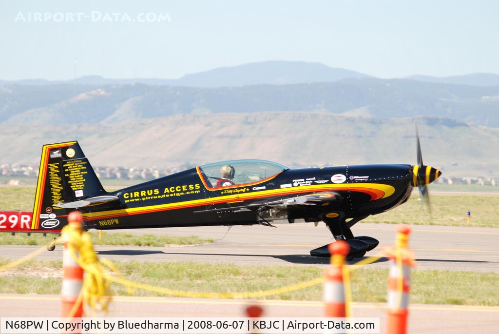 N68PW, Extra EA-300S C/N 030, Patty Wagstaff flying at Open House