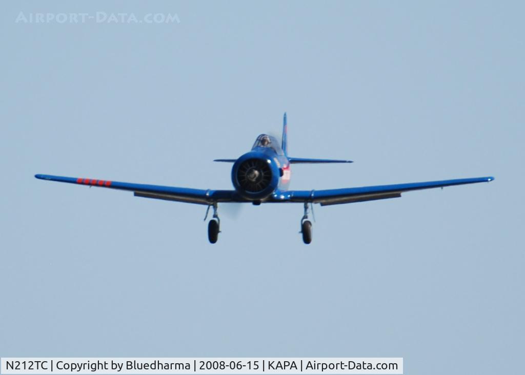 N212TC, 1944 North American SNJ-5 Texan Texan C/N 121-41732, Approach to 17L.