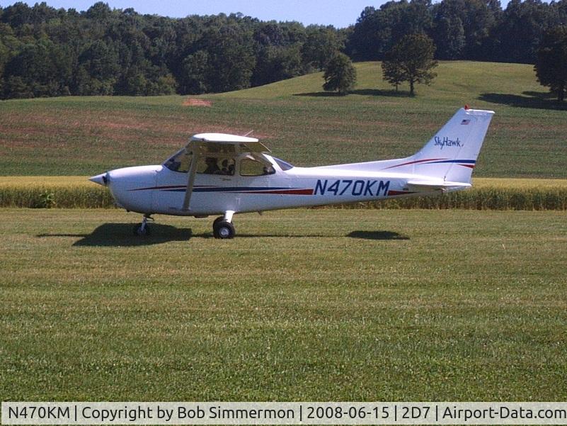 N470KM, 1998 Cessna 172R C/N 17280614, Beach City Father's Day fly-in.