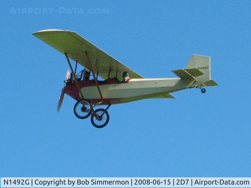 N1492G, 1994 Pietenpol Air Camper C/N 221492, Departing Beach City Father's Day fly-in.  Wilbur passed away on April 21, 2009.