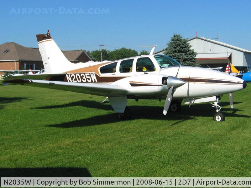 N2035W, 1965 Beech C55 Baron (95-C55) C/N TE-19, Beach City Father's Day fly-in.