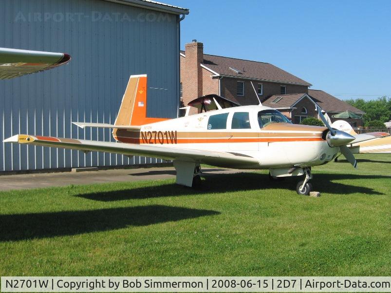N2701W, 1966 Mooney M20E C/N 1016, Beach City Father's Day fly-in.