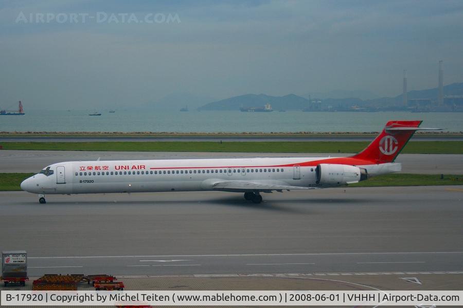 B-17920, 1998 McDonnell Douglas MD-90-30 C/N 53574/2186, Uni Air at Hong Kong