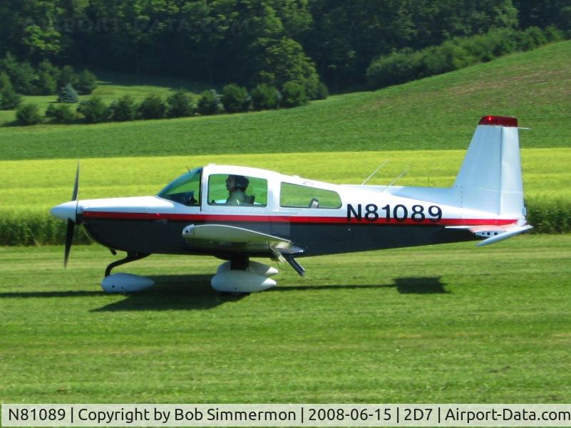 N81089, 1977 Grumman American AA-5B Tiger C/N AA5B0426, Arriving at Beach City Father's Day fly-in.