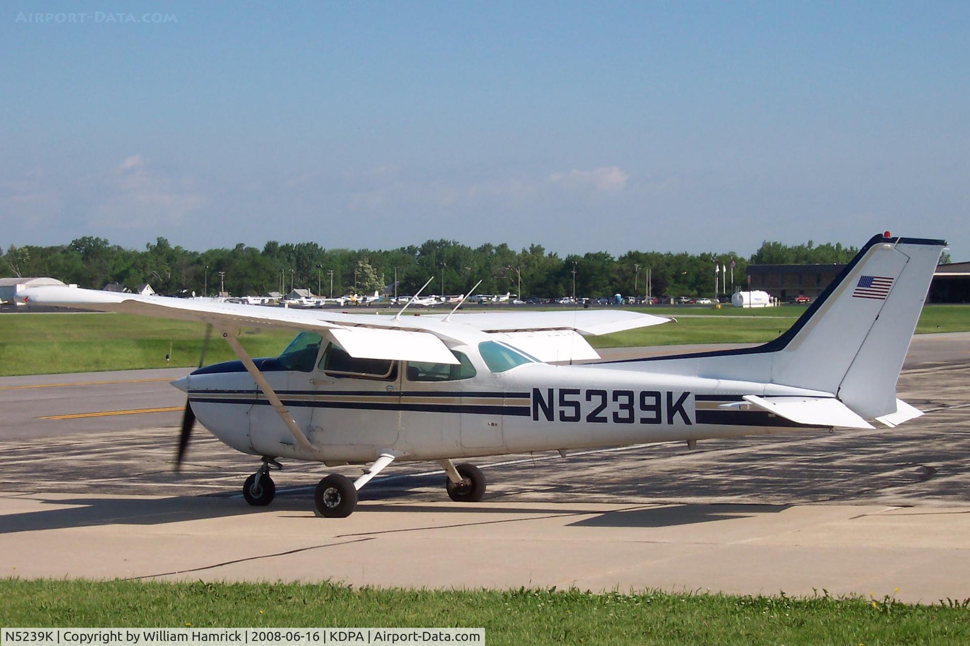 N5239K, 1980 Cessna 172P C/N 17274027, Waiting to Taxi at DuPage