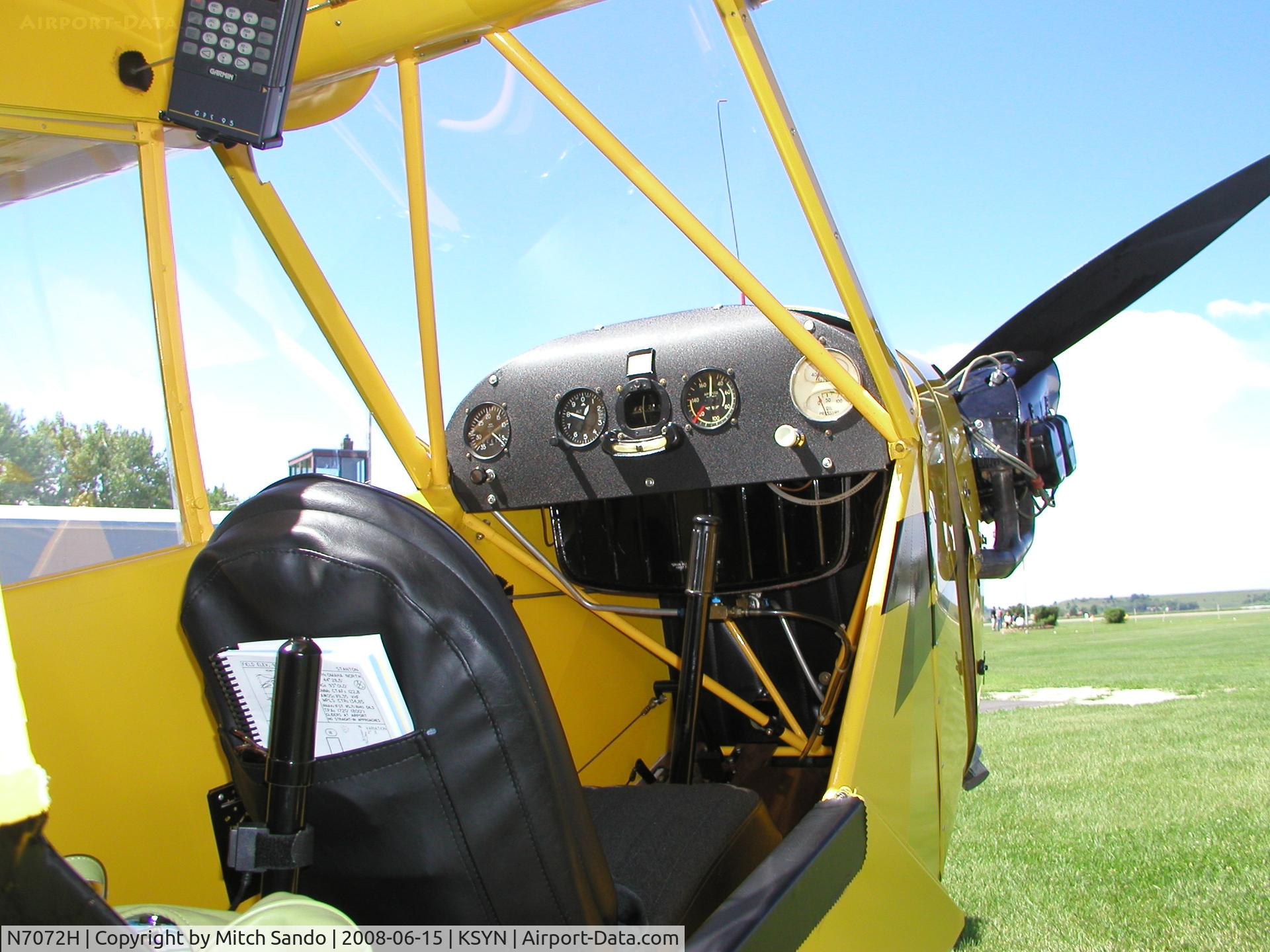 N7072H, 1946 Piper J3C-65 Cub C/N 20324, Stanton Father's Day Fly-In 2008.
