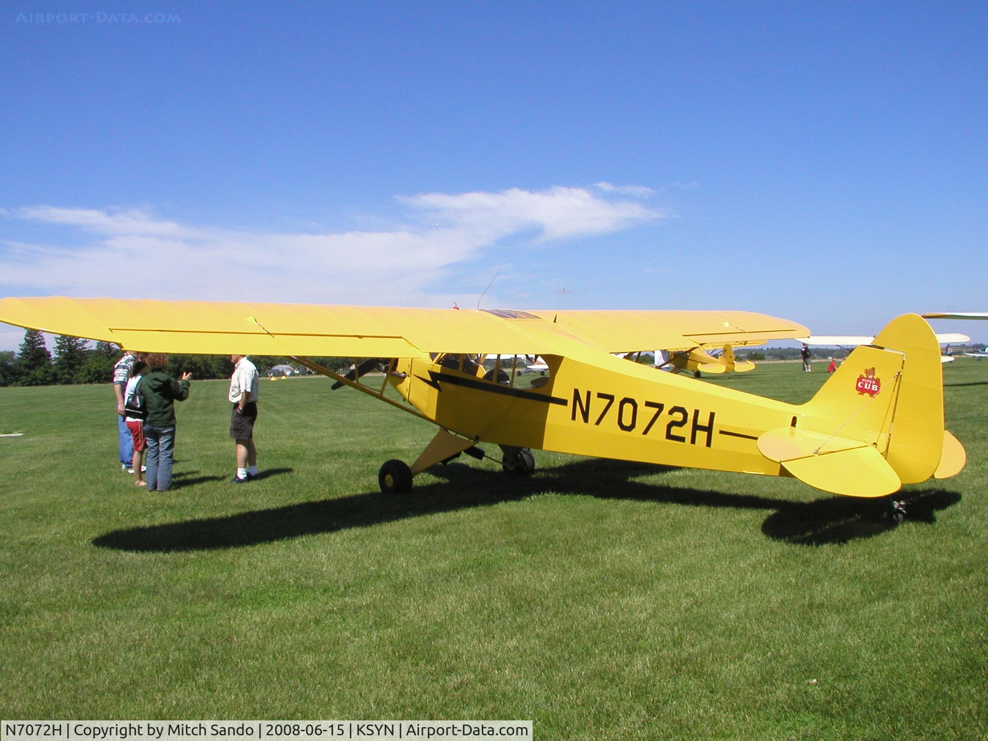 N7072H, 1946 Piper J3C-65 Cub C/N 20324, Stanton Father's Day Fly-In 2008.