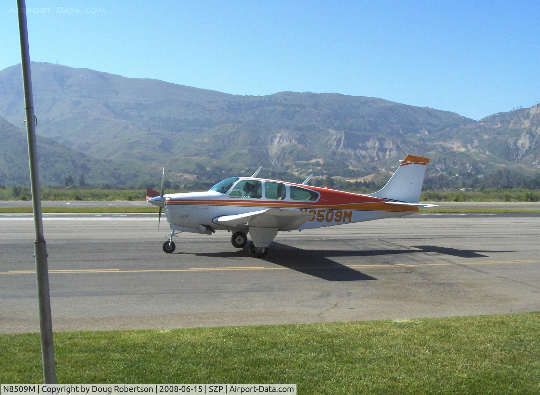 N8509M, 1963 Beech 35-B33 Debonair C/N CD-626, 1963 Beech 35-33B DEBONAIR, Continental IO-470-J 225 Hp, taxi