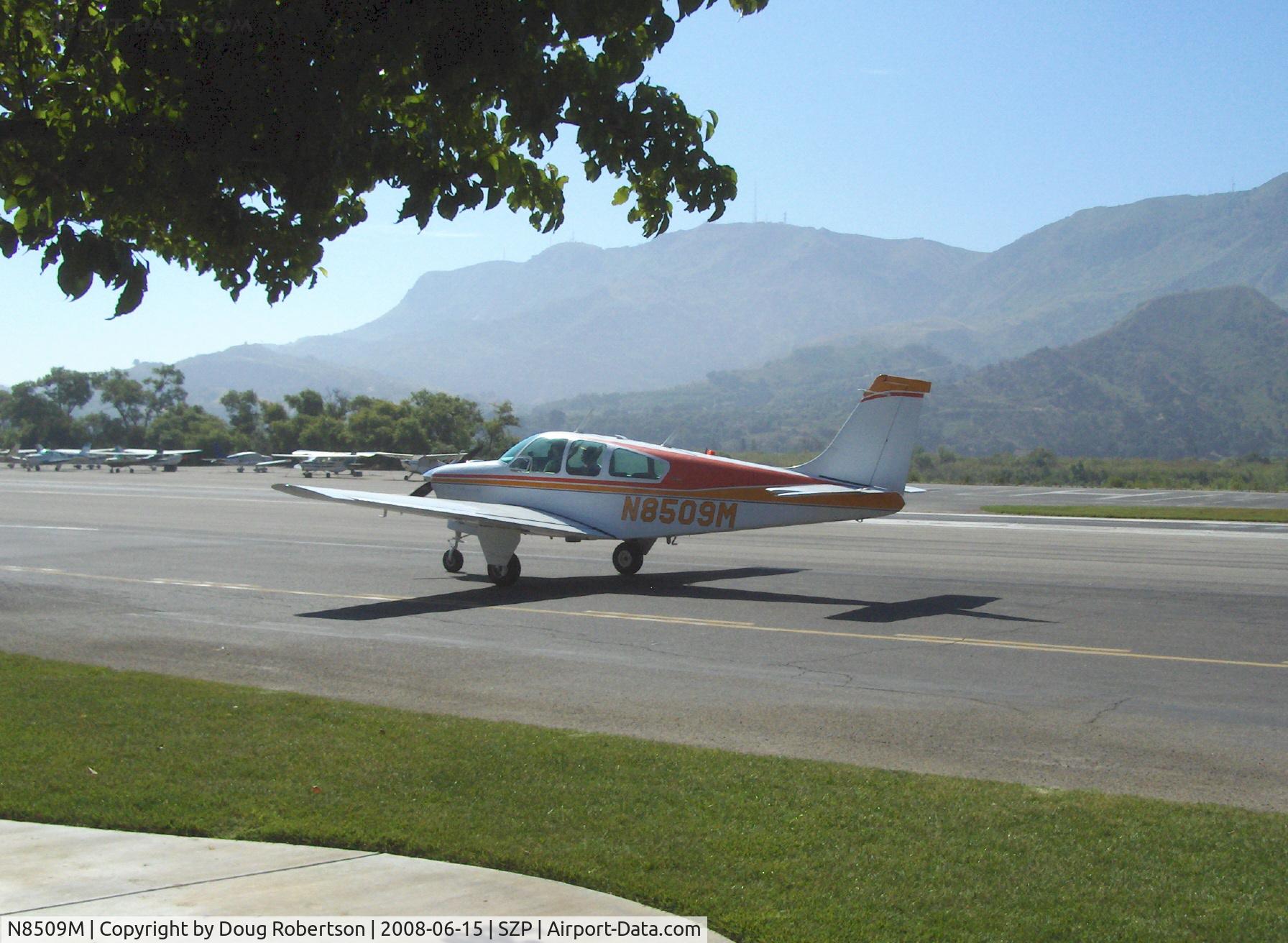 N8509M, 1963 Beech 35-B33 Debonair C/N CD-626, 1963 Beech 35-33B DEBONAIR, Continental IO-470-J 225 Hp, taxi