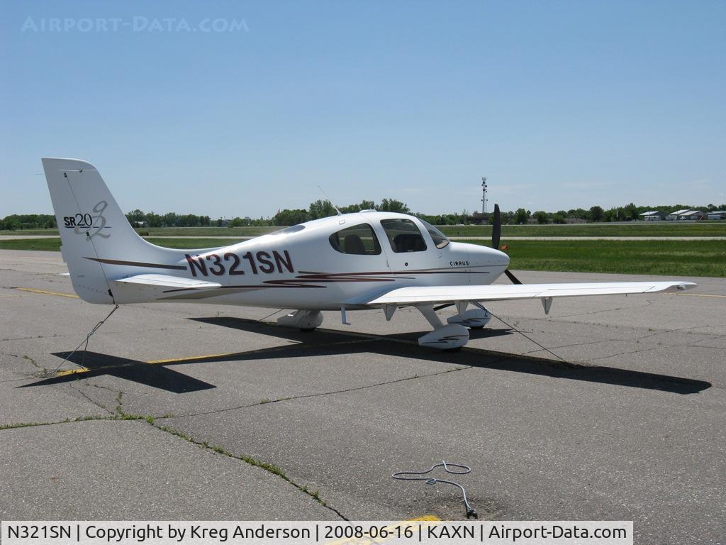N321SN, 2004 Cirrus SR20 C/N 1467, Parked on the ramp.