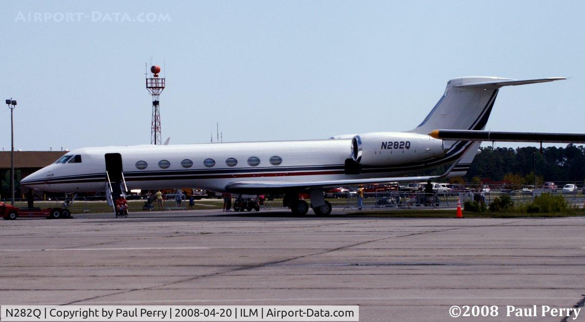 N282Q, 2005 Gulfstream Aerospace GV-SP (G550) C/N 5090, Looking more solitary