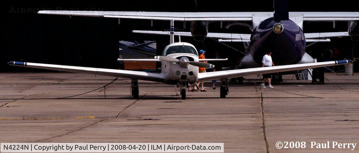 N4224N, 1974 Mooney M20F Executive C/N 220065, Easy to spot a Mooney, even head-on